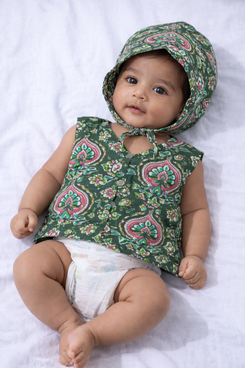 Nature’s Nurture – Newborn Cotton Dress & Bonnet Set
