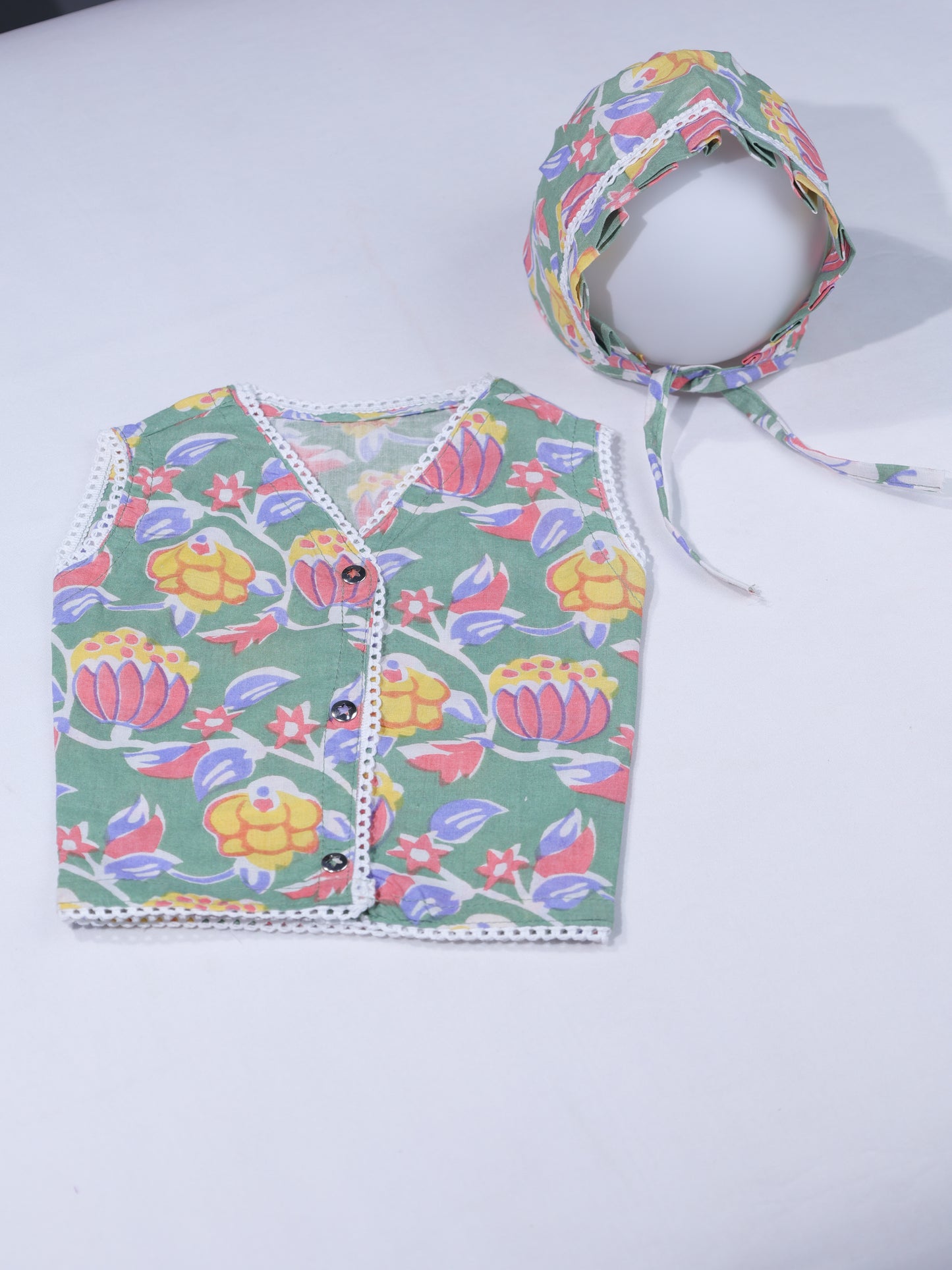 Sage Bloom – Premium Newborn Cotton Dress & Bonnet Set