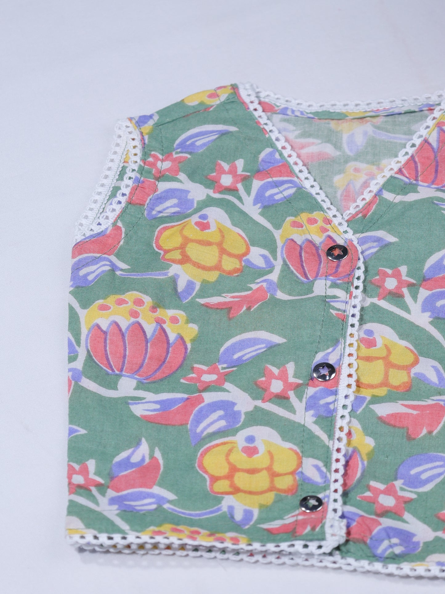 Sage Bloom – Premium Newborn Cotton Dress & Bonnet Set